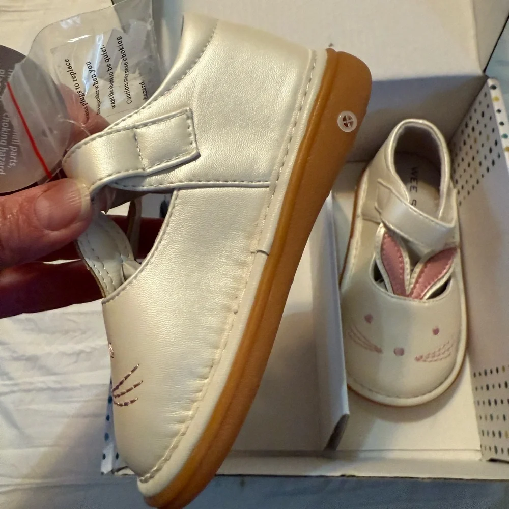 Charming Cream Bunny Baby Shoes - Picture 2 of 7